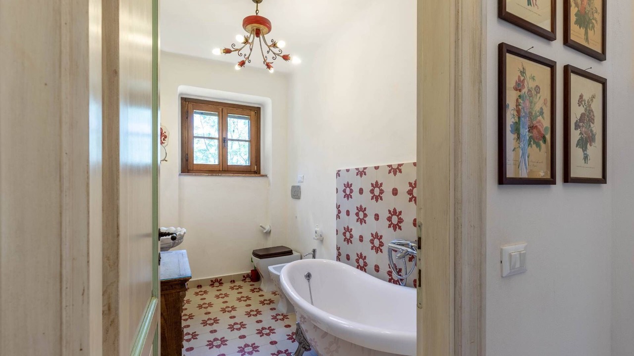 Photo of Bathroom in Volterra
