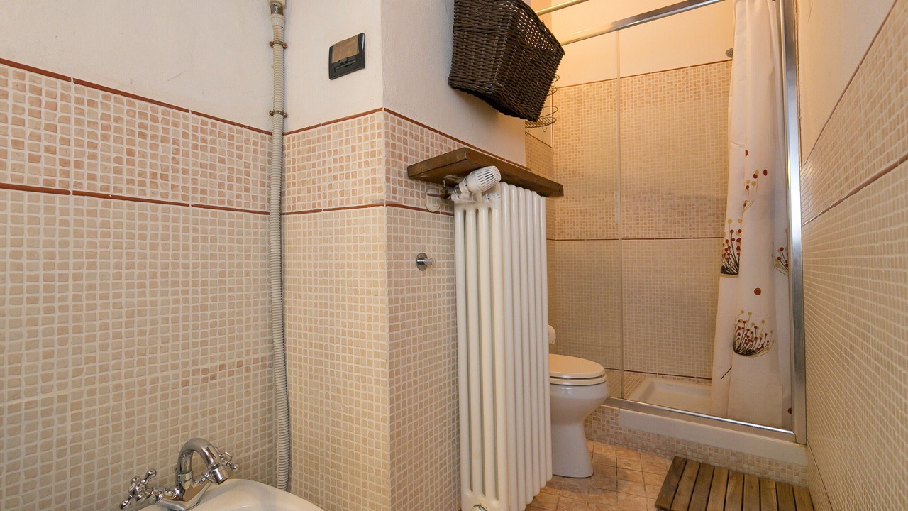 Photo of Bathroom in Chianni