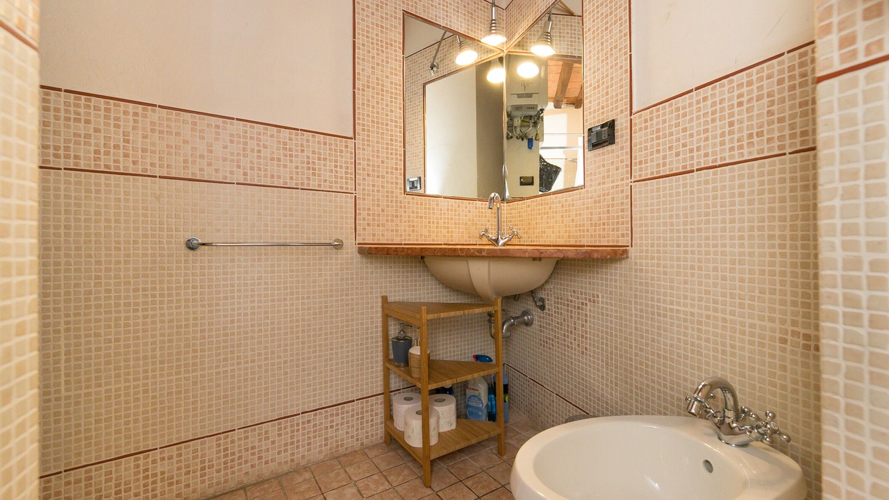 Photo of Bathroom in Chianni