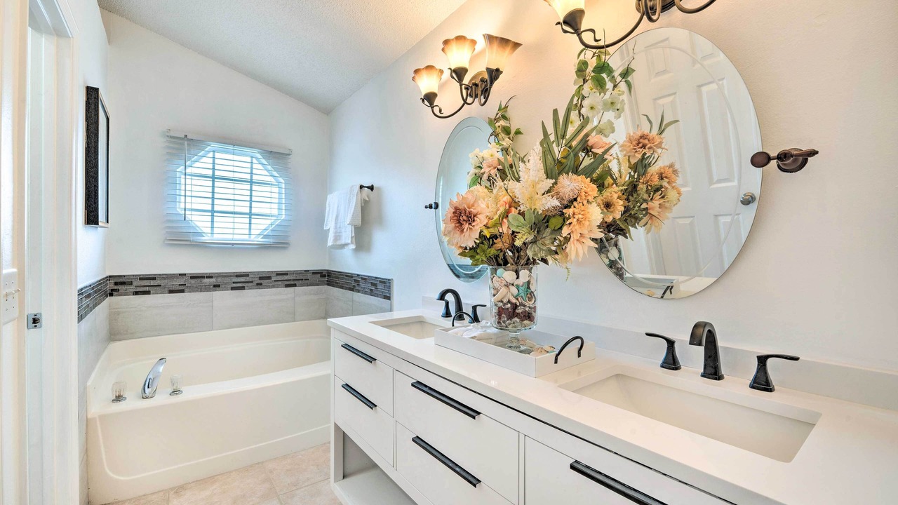 Photo of Bathroom in Poinciana