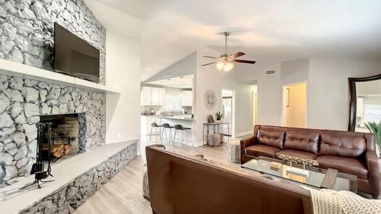 Photo of Livingroom in Azalea Park