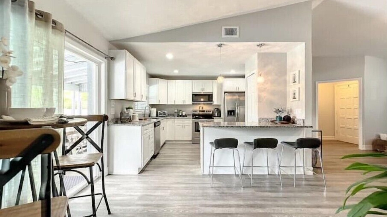 Photo of Kitchen in Azalea Park
