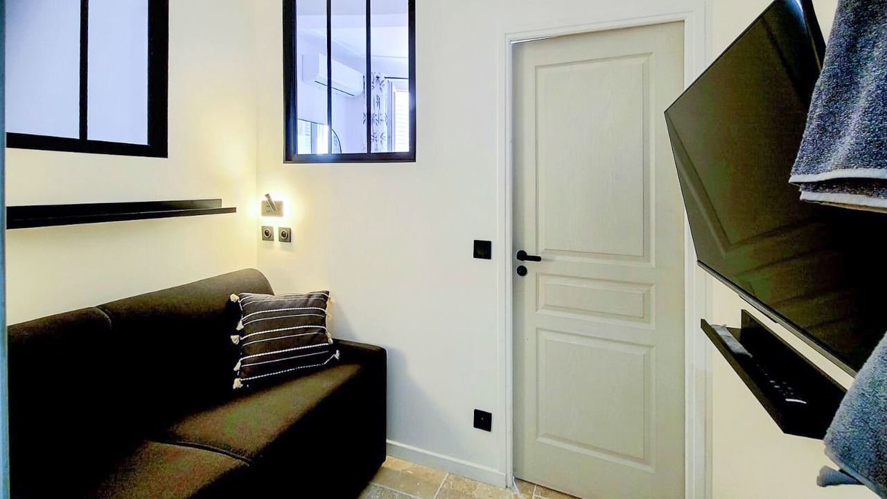 Photo of Livingroom in Antibes City Centre