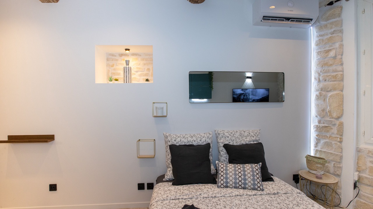 Photo of Bedroom in Antibes Old Town