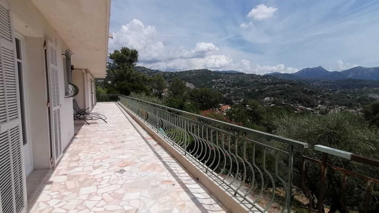 Photo of Outdoor in Contes