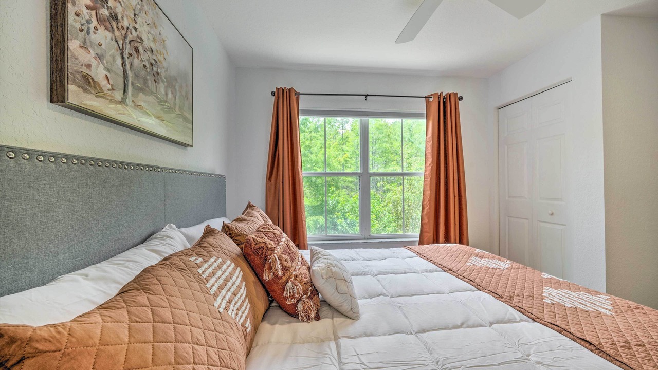 Photo of Bedroom in Venetian Bay Villages
