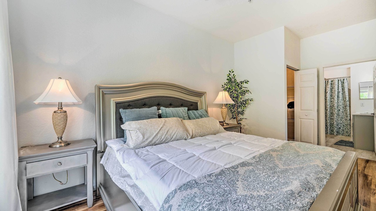 Photo of Bedroom in Venetian Bay Villages