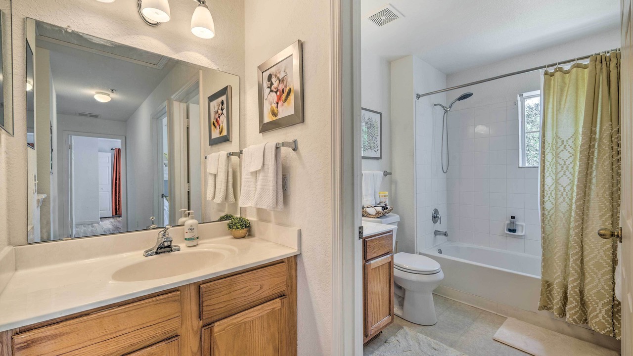 Photo of Bathroom in Venetian Bay Villages
