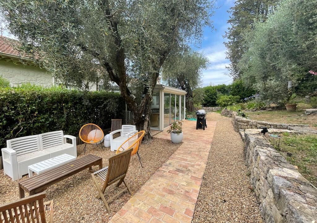 Photo of Patio Balcony in Mouans-Sartoux