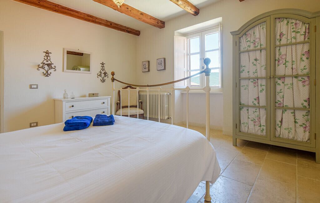 Photo of Bedroom in Fivizzano