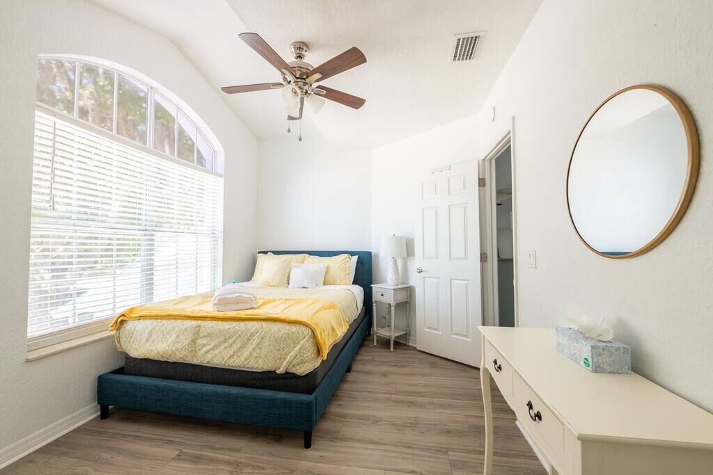 Photo of Bedroom in Winter Garden