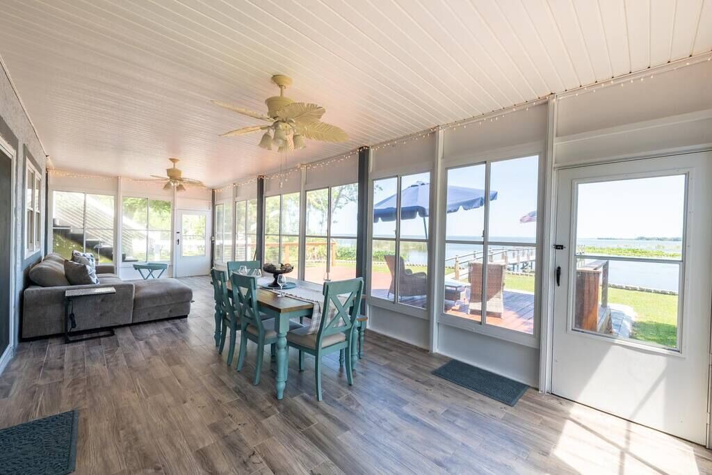 Photo of Livingroom in Winter Garden