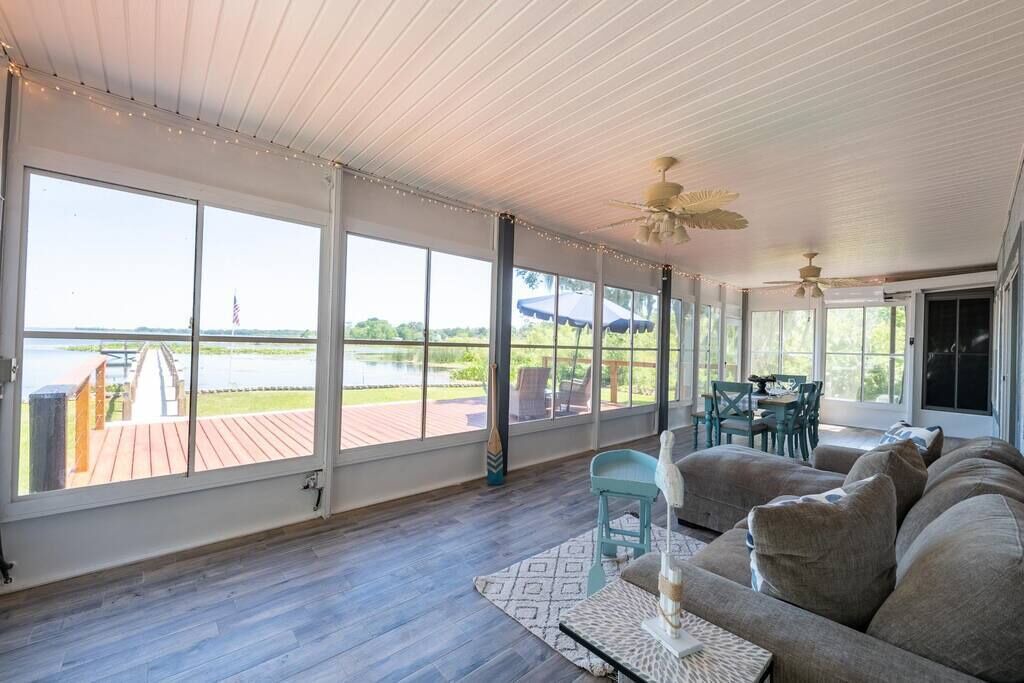 Photo of Livingroom in Winter Garden
