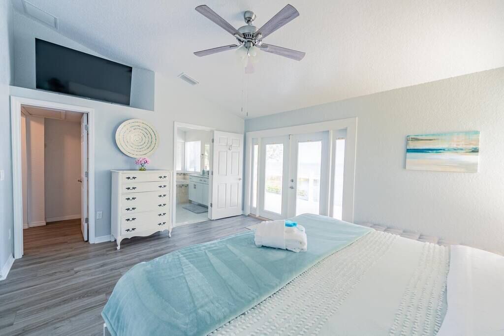 Photo of Bedroom in Winter Garden