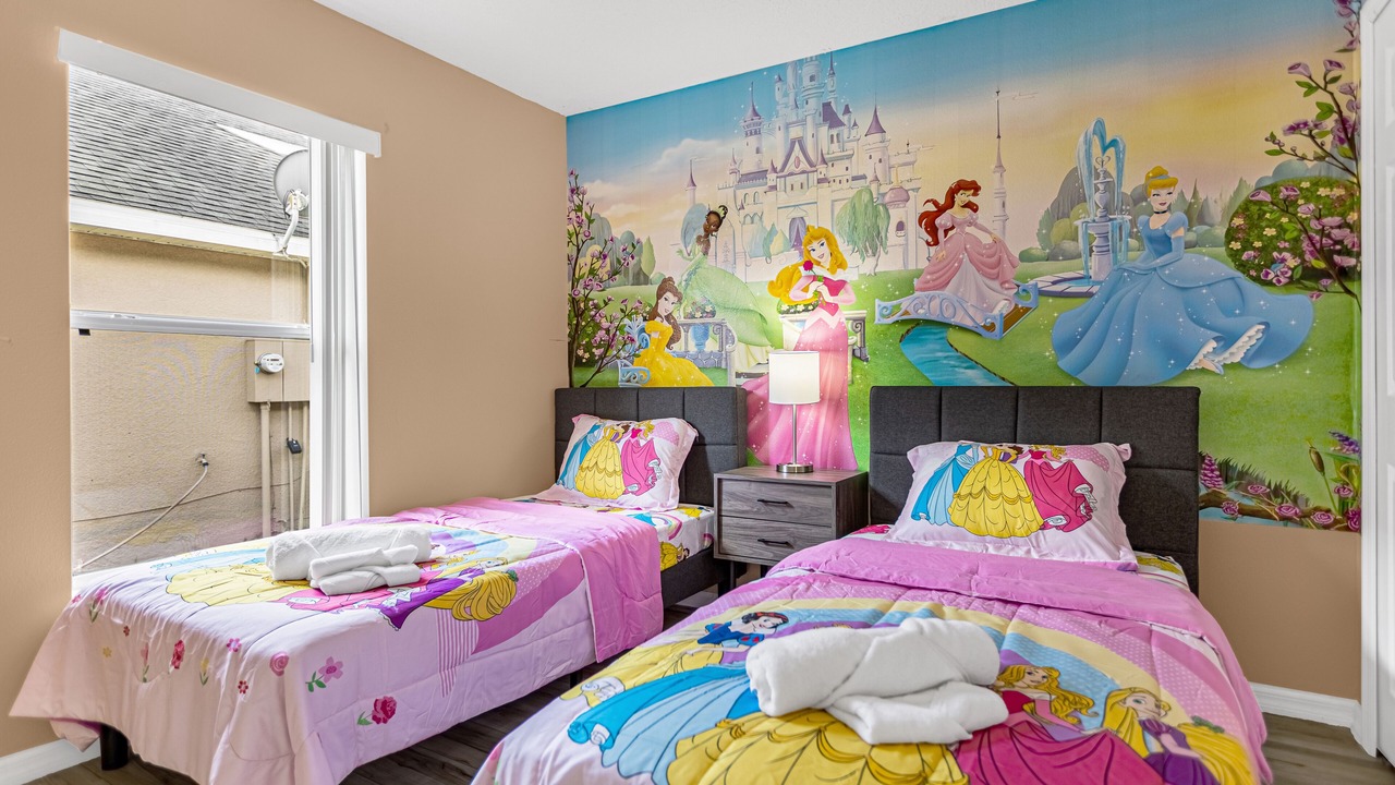 Photo of Bedroom in Crystal Cove