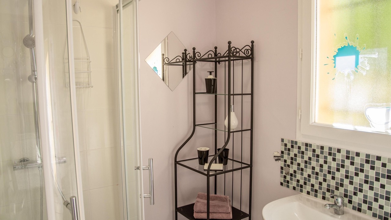 Photo of Bathroom in Bagnols-en-Foret