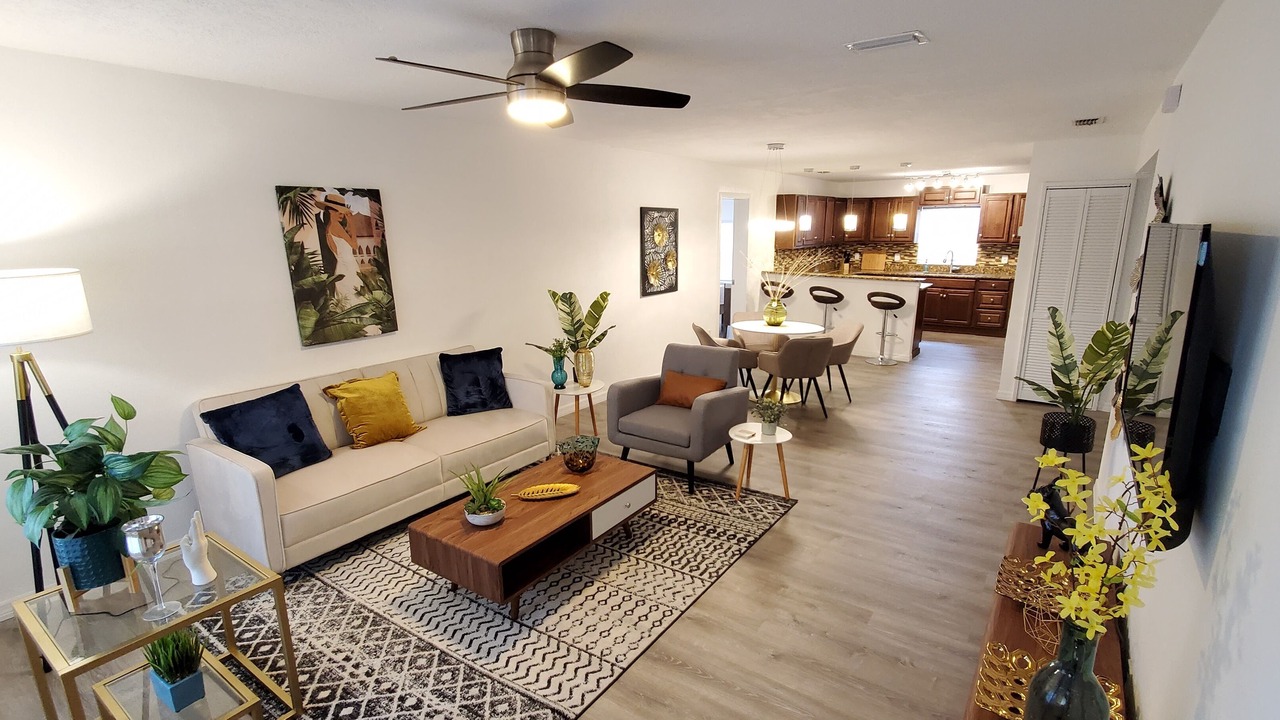 Photo of Livingroom in Lake Cherokee