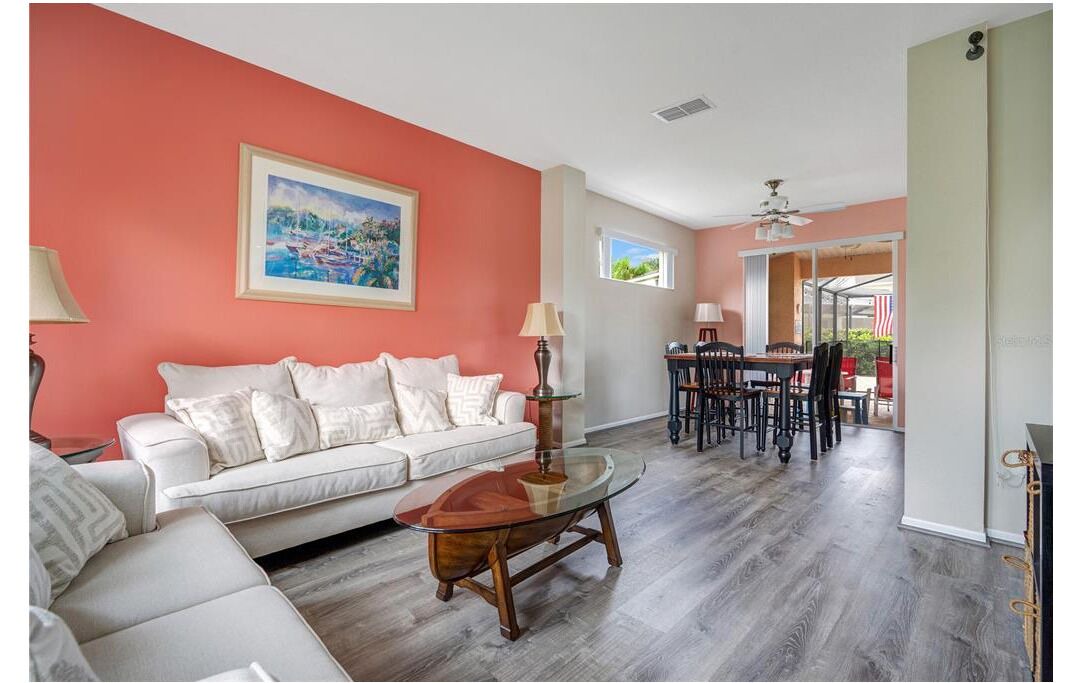 Photo of Livingroom in Sunset Lakes