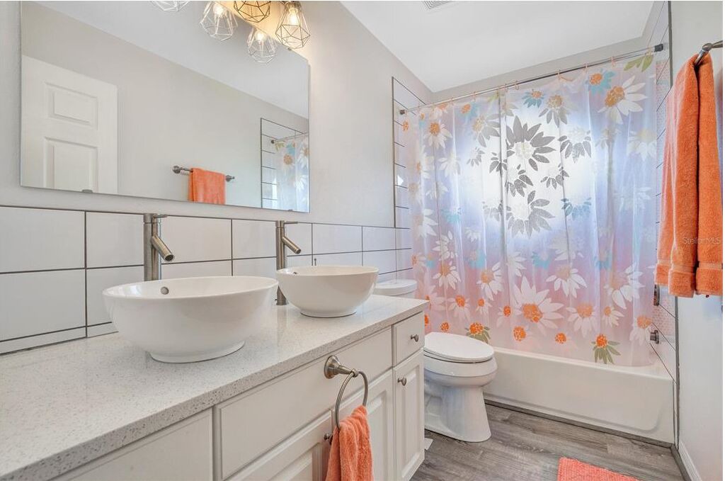 Photo of Bathroom in Sunset Lakes