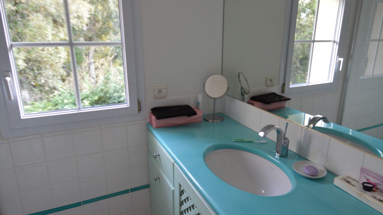 Photo of Bathroom in Antheor
