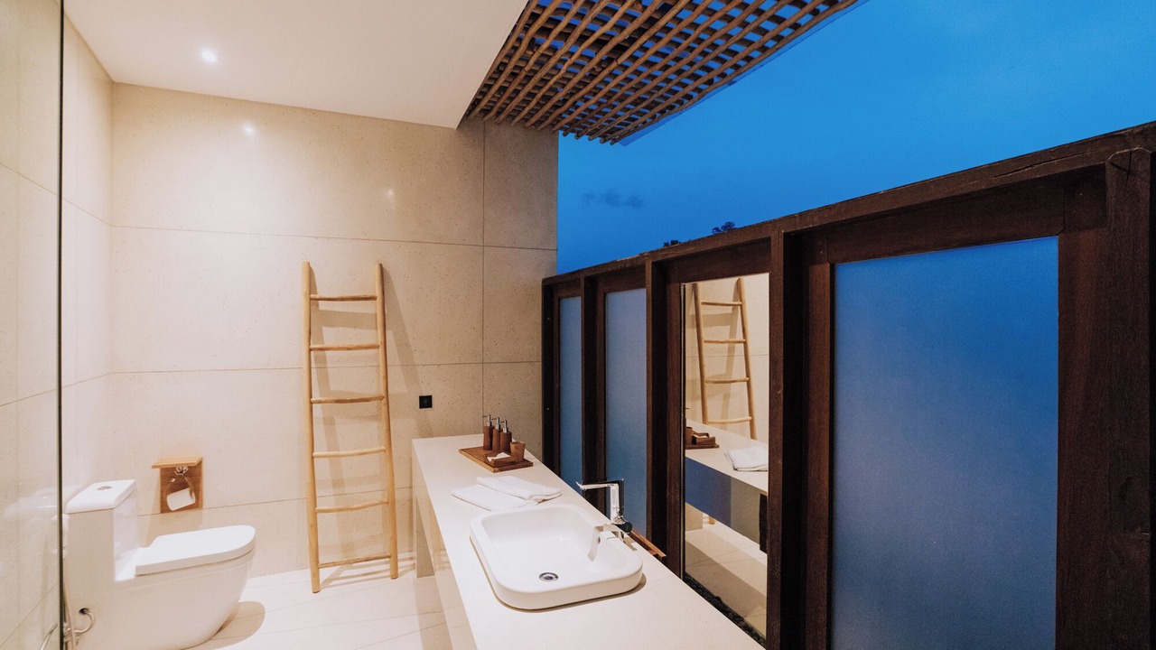 Photo of Bathroom in Mushroom Bay