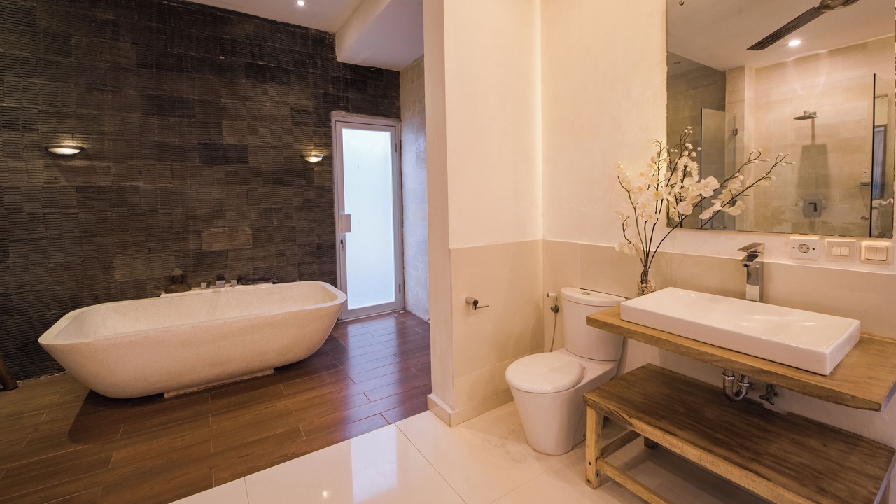 Photo of Bathroom in Sunset Road