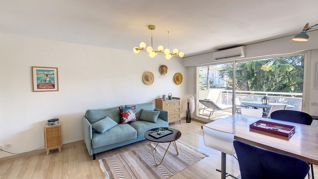 Photo of Livingroom in Prado - Republique