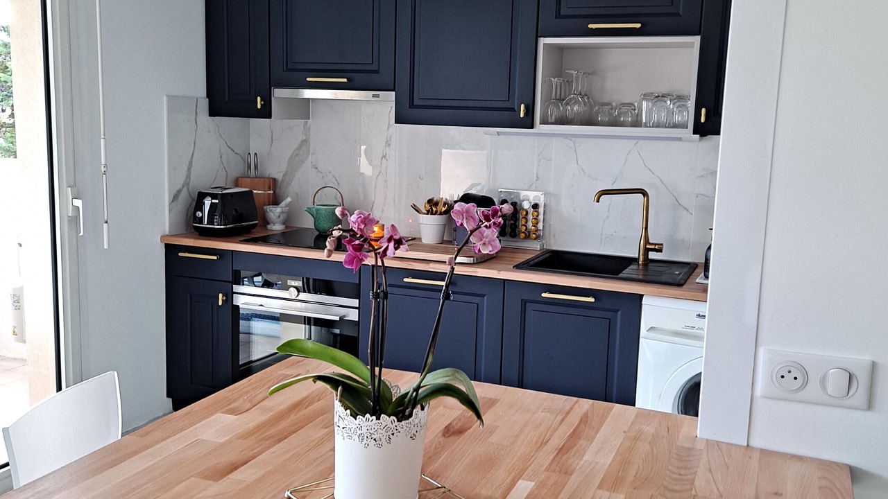 Photo of Kitchen in Prado - Republique