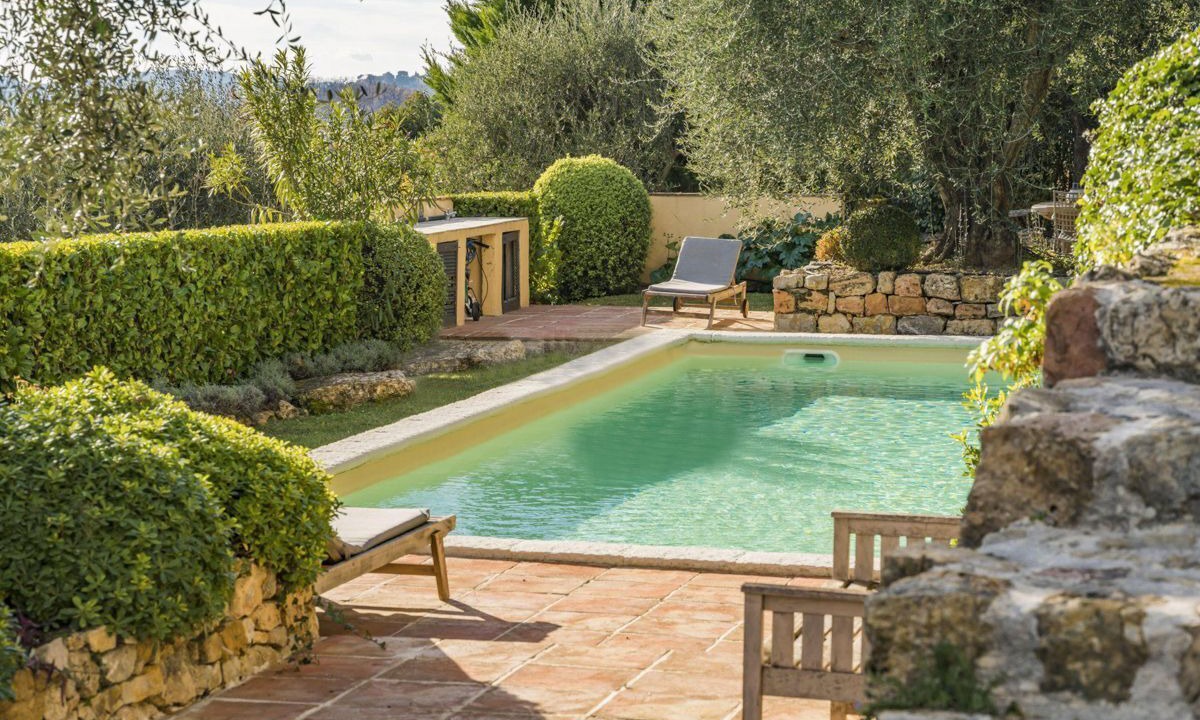 Photo of Others in Chateauneuf-Grasse