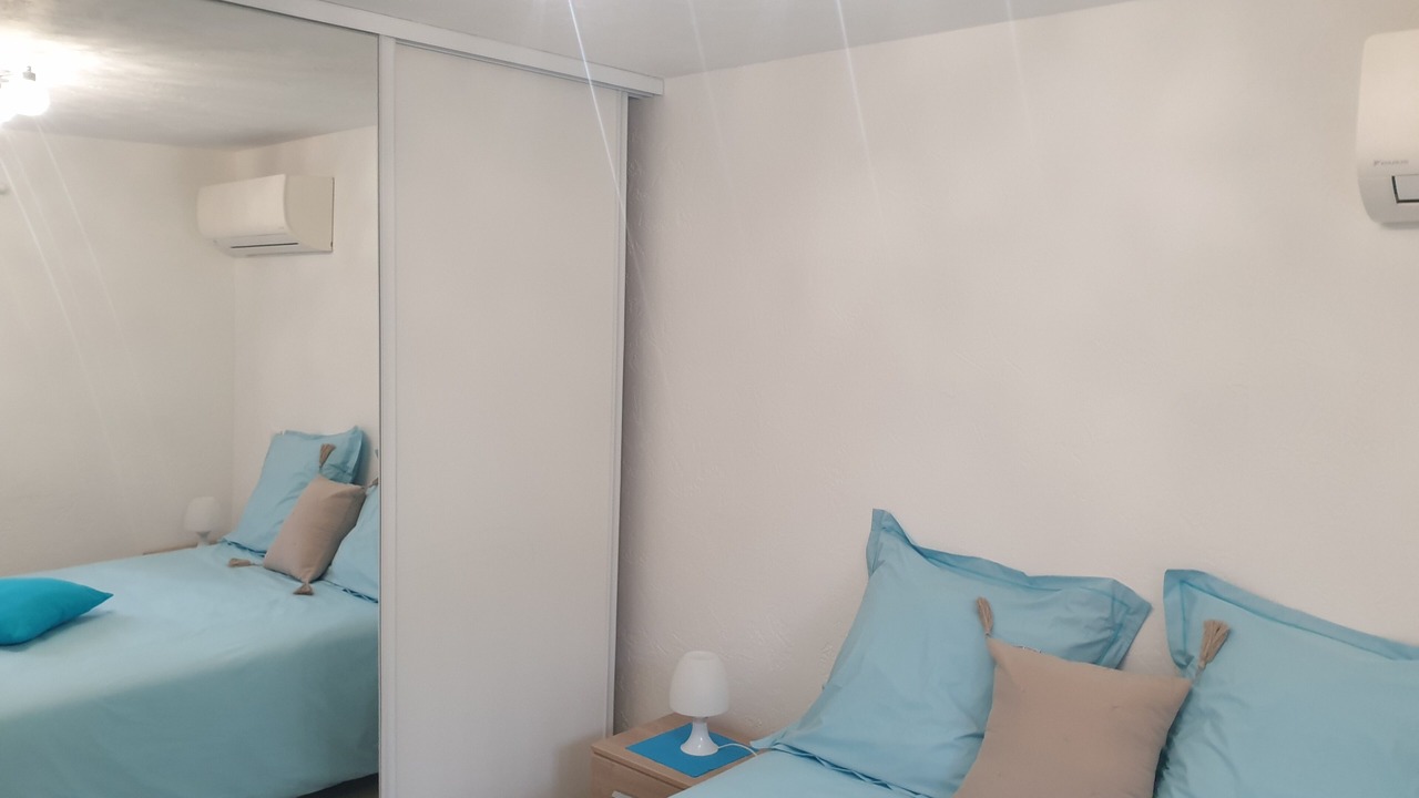 Photo of Bedroom in Mandelieu-la-Napoule Beach