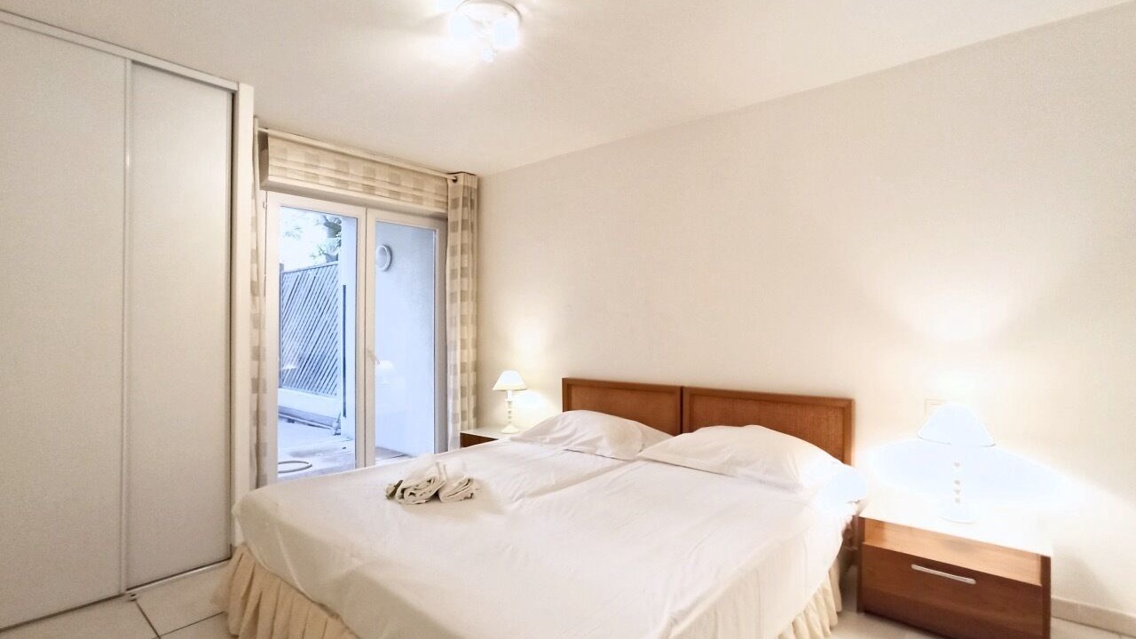 Photo of Bedroom in Cannes City Centre