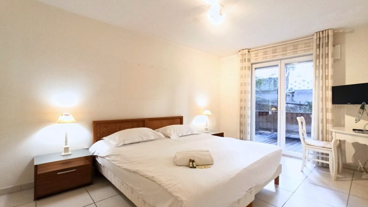 Photo of Bedroom in Cannes City Centre