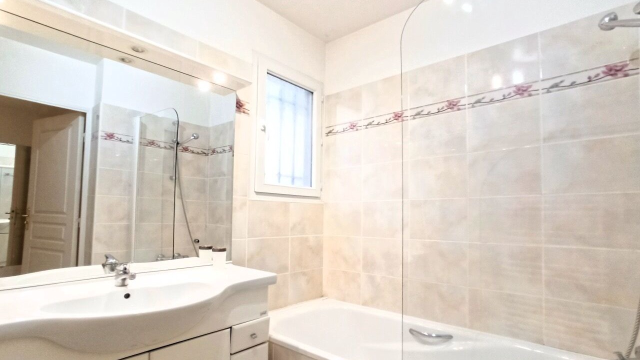 Photo of Bathroom in Cannes City Centre