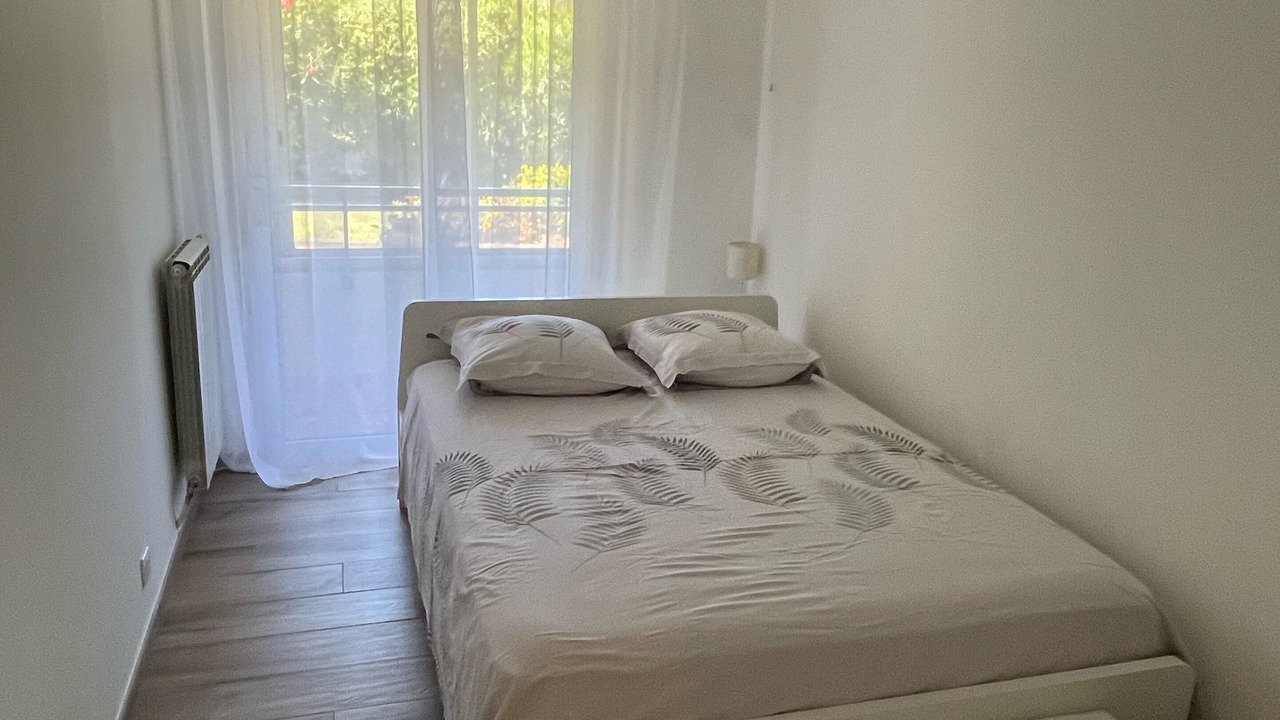 Photo of Bedroom in Plaine de la Brague
