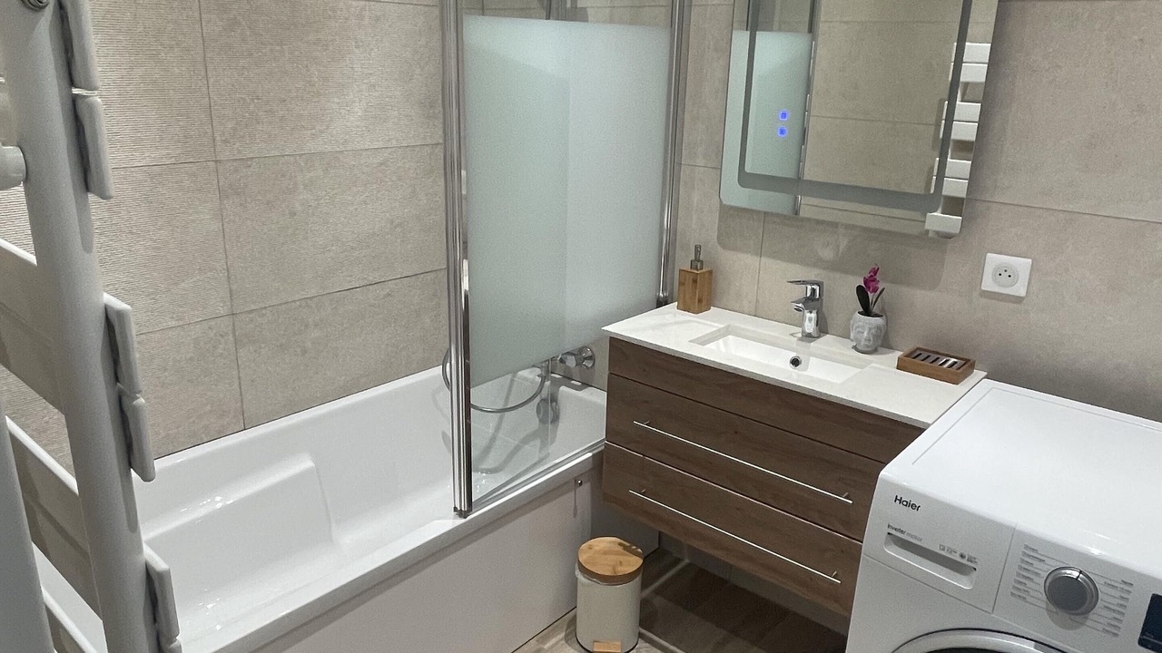 Photo of Bathroom in Plaine de la Brague