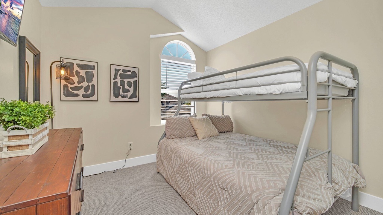 Photo of Bedroom in Lindfields