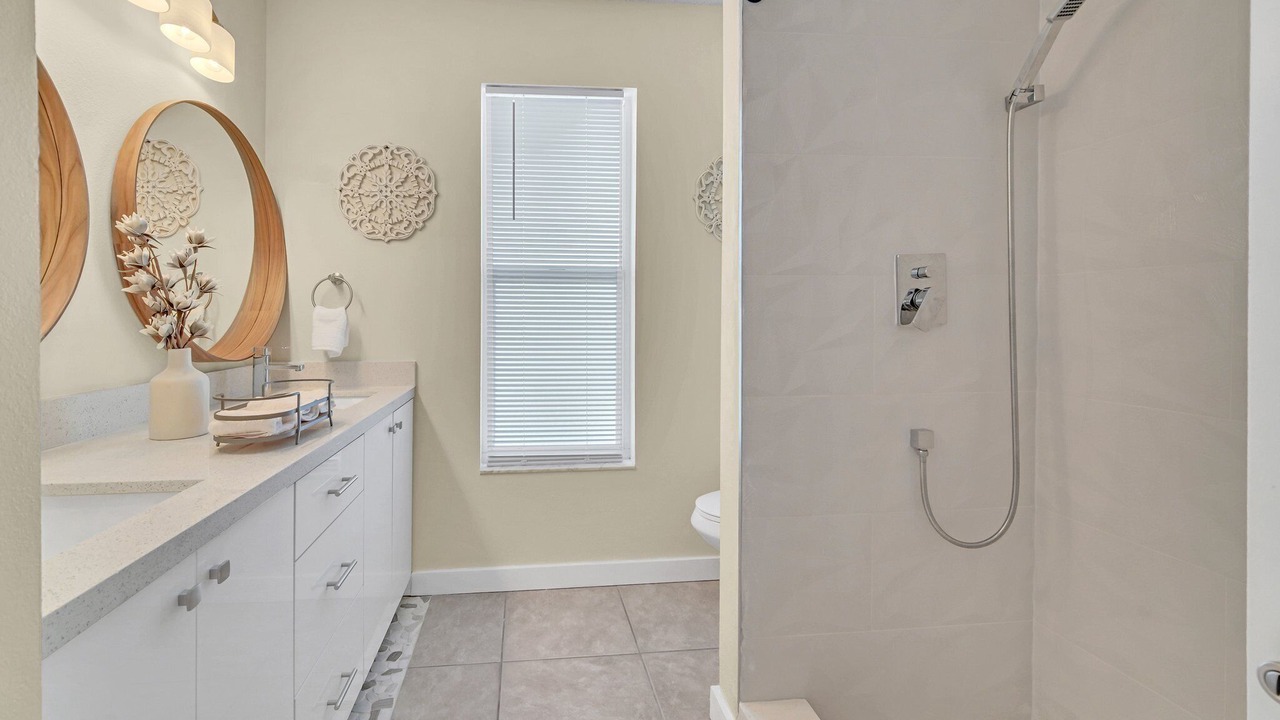 Photo of Bathroom in Lindfields