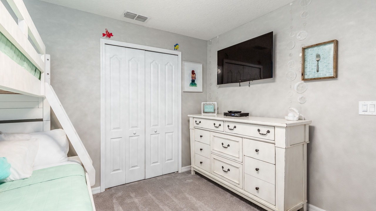 Photo of Bedroom in Lindfields