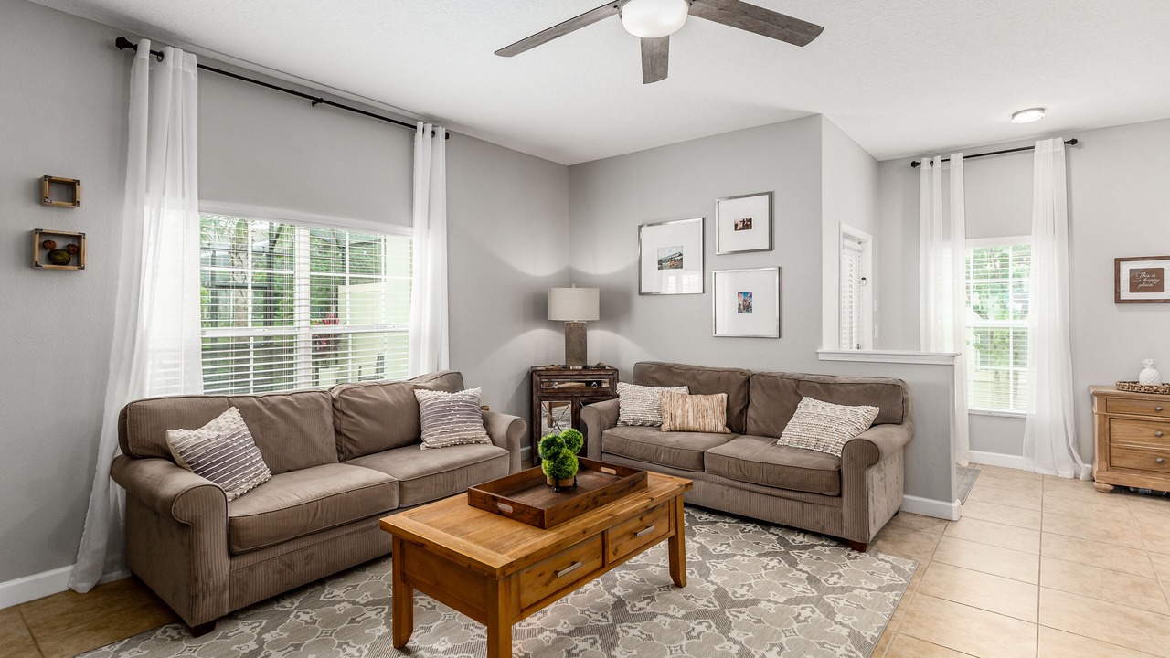 Photo of Livingroom in Lindfields