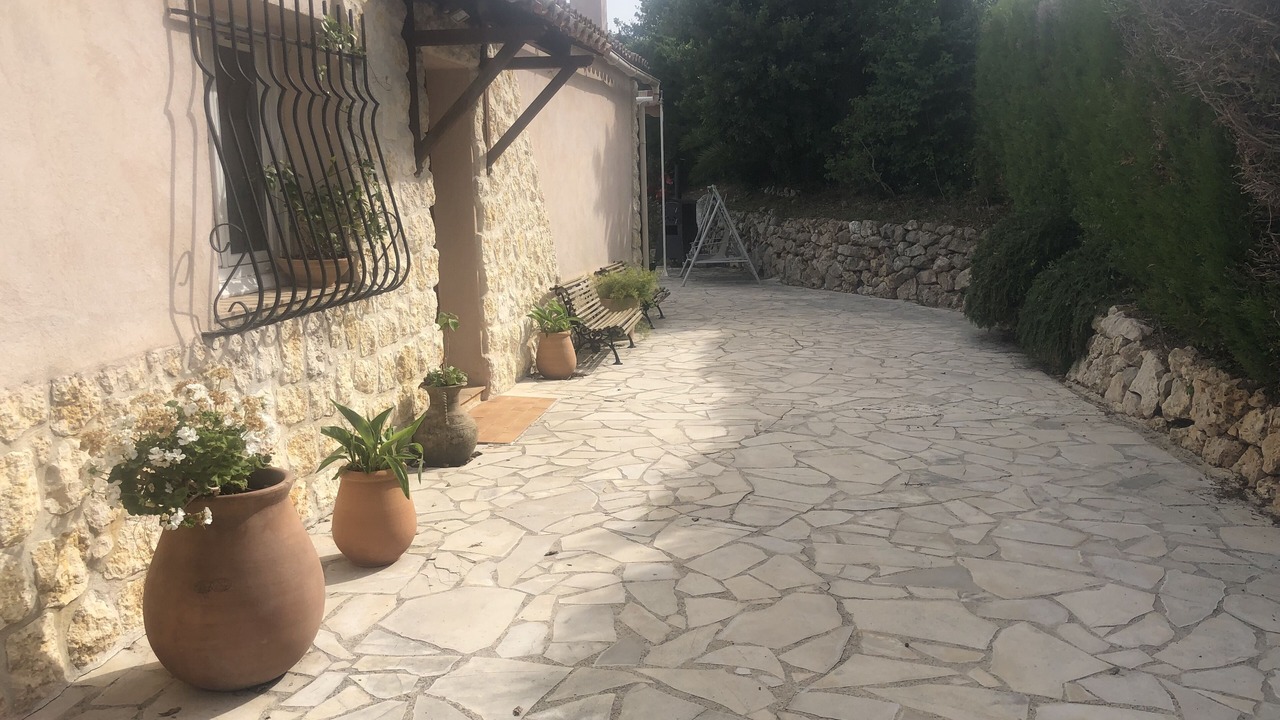 Photo of Outdoor in Gattieres