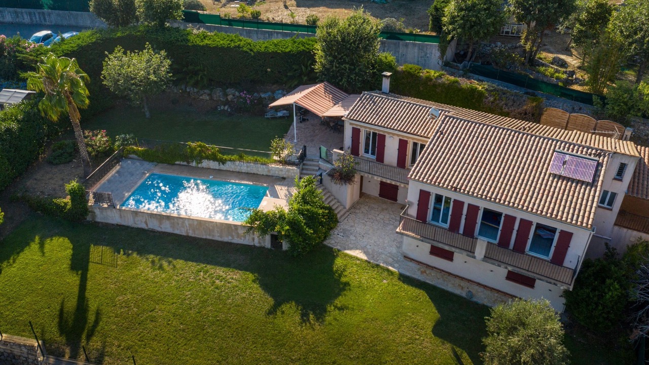 Photo of Outdoor in Gattieres