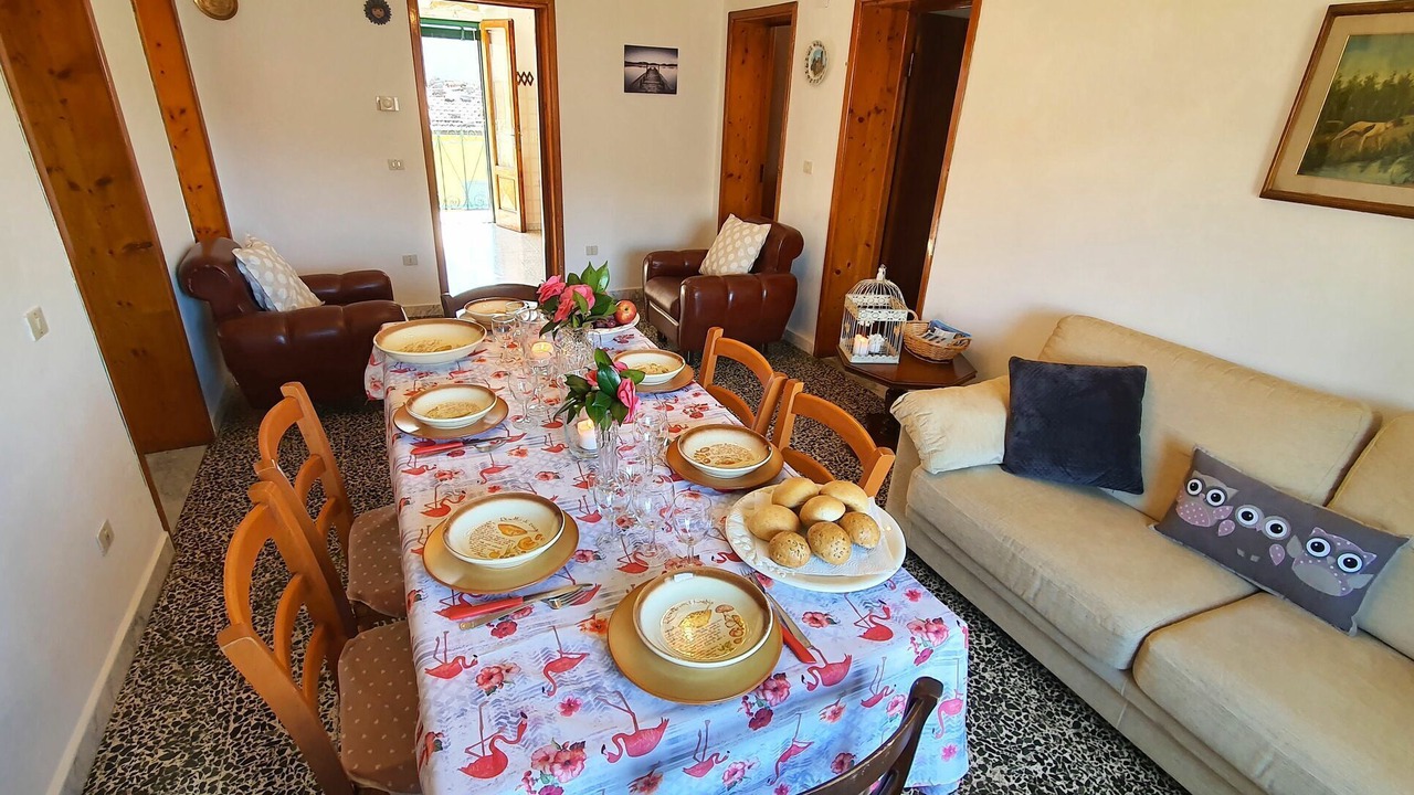 Photo of Livingroom in Montefegatesi