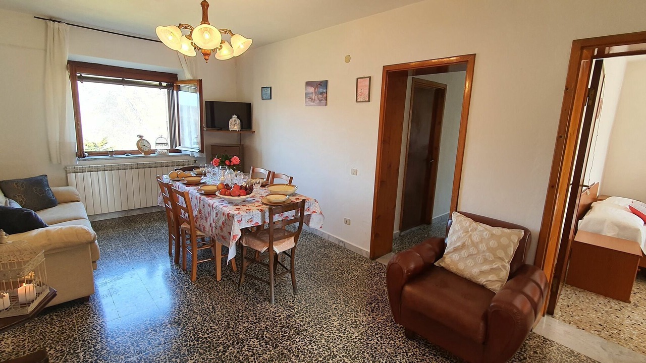 Photo of Bedroom in Montefegatesi