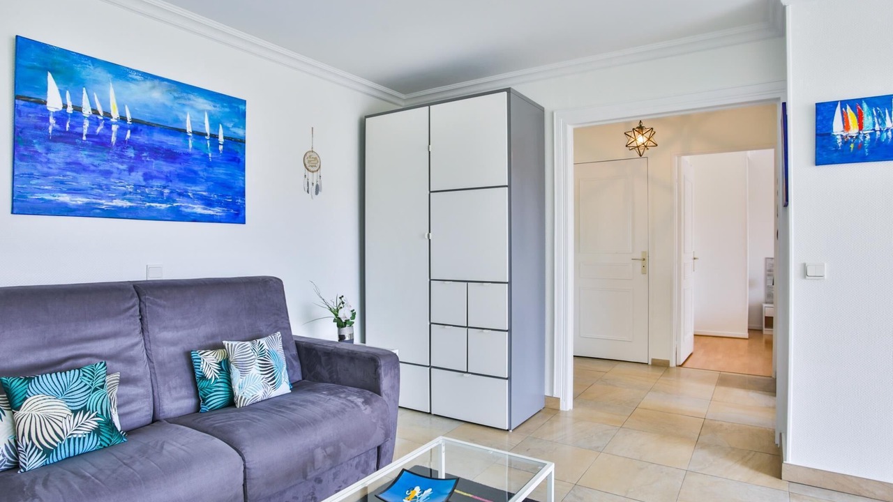 Photo of Livingroom in Prado - Republique