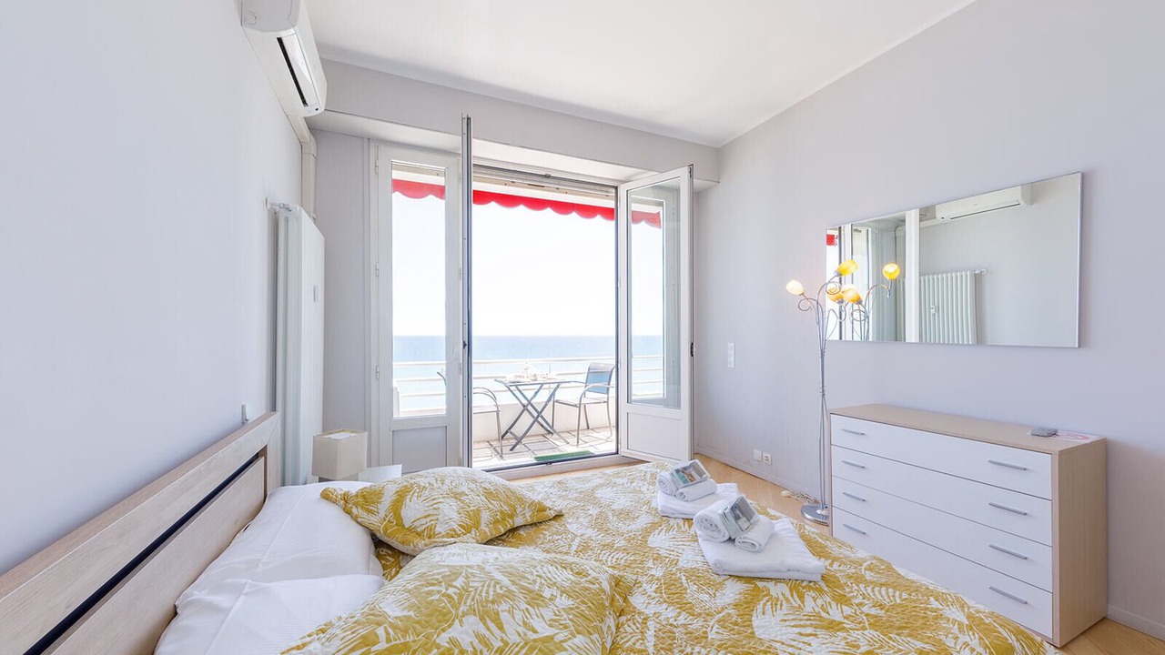 Photo of Bedroom in Carre d'Or