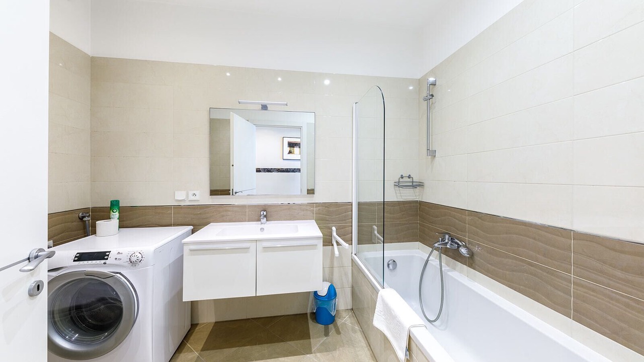 Photo of Bathroom in Carre d'Or