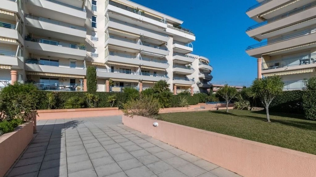 Photo of Outdoor in Frejus Plage