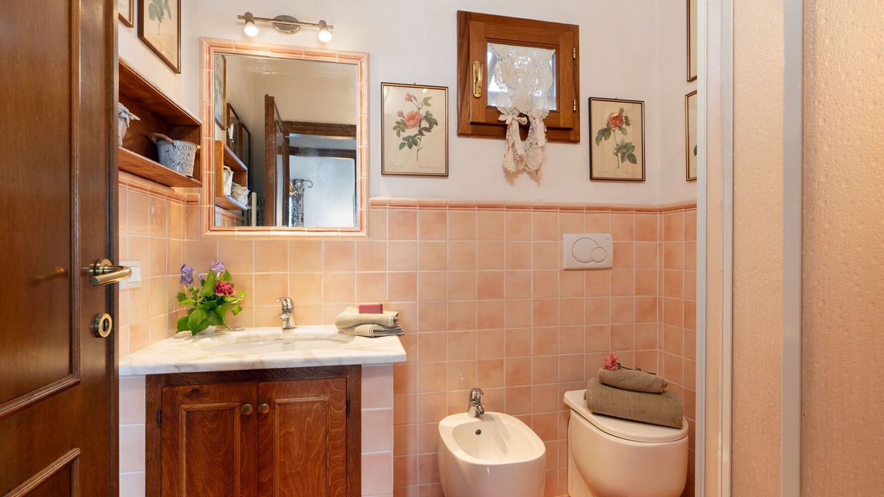 Photo of Bathroom in Pedona