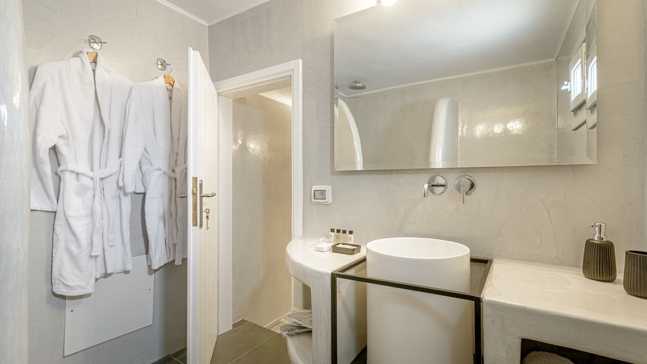 Photo of Bathroom in Imerovigli