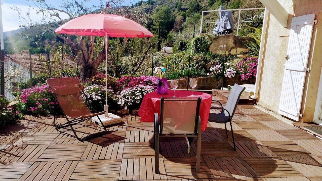 Photo of Outdoor in Bendejun